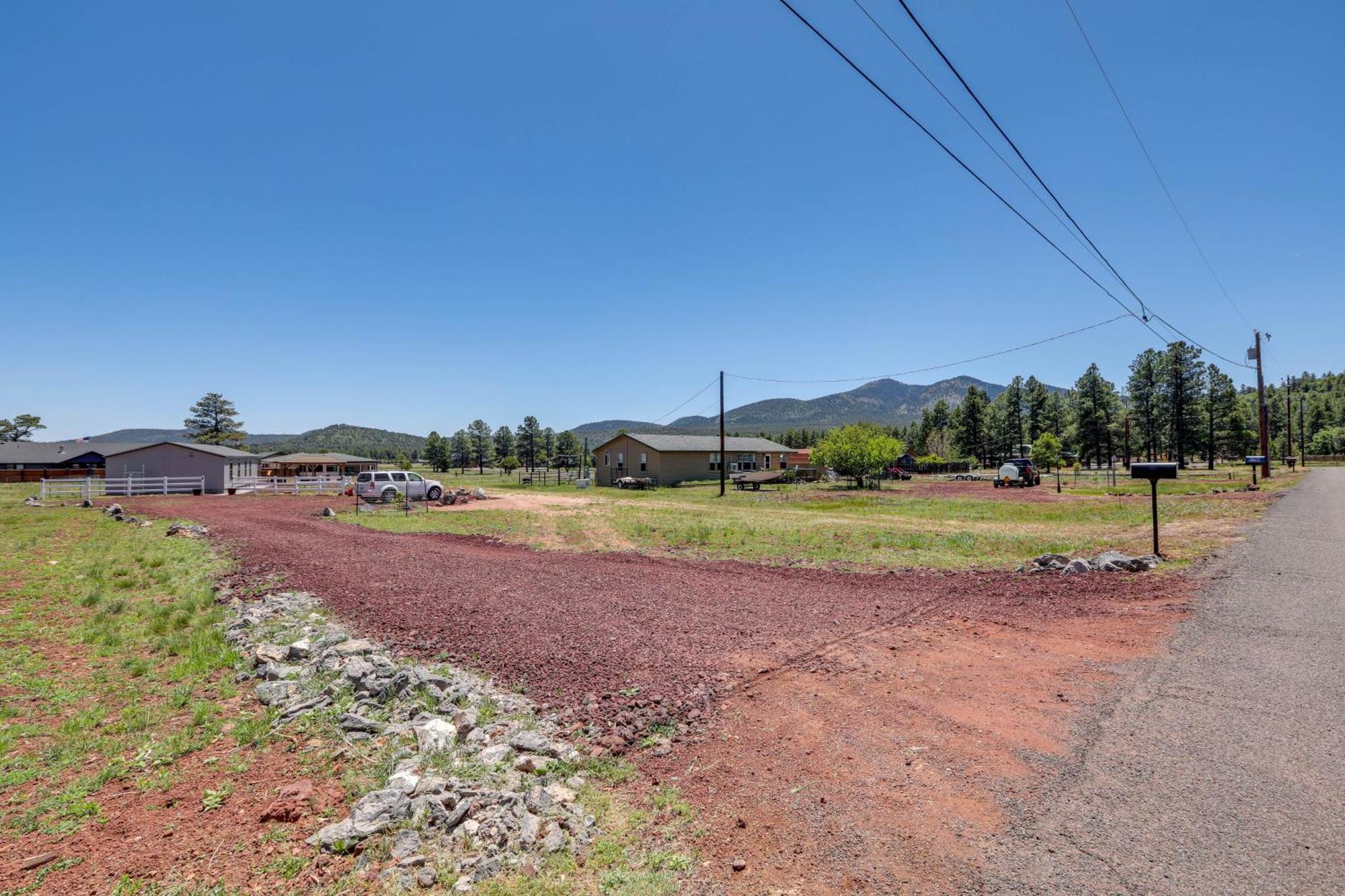 Williams Home With Fire Pit And Mountain Views! Екстер'єр фото